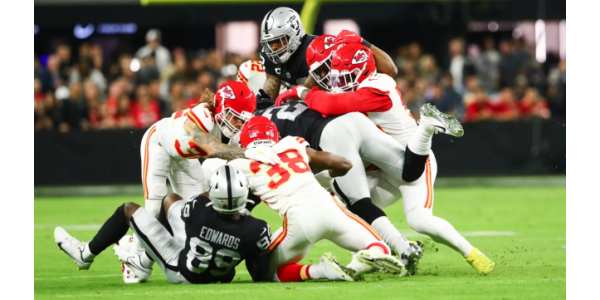 Les Chiefs de Kansas City battent les Raiders de Las Vegas 41-14